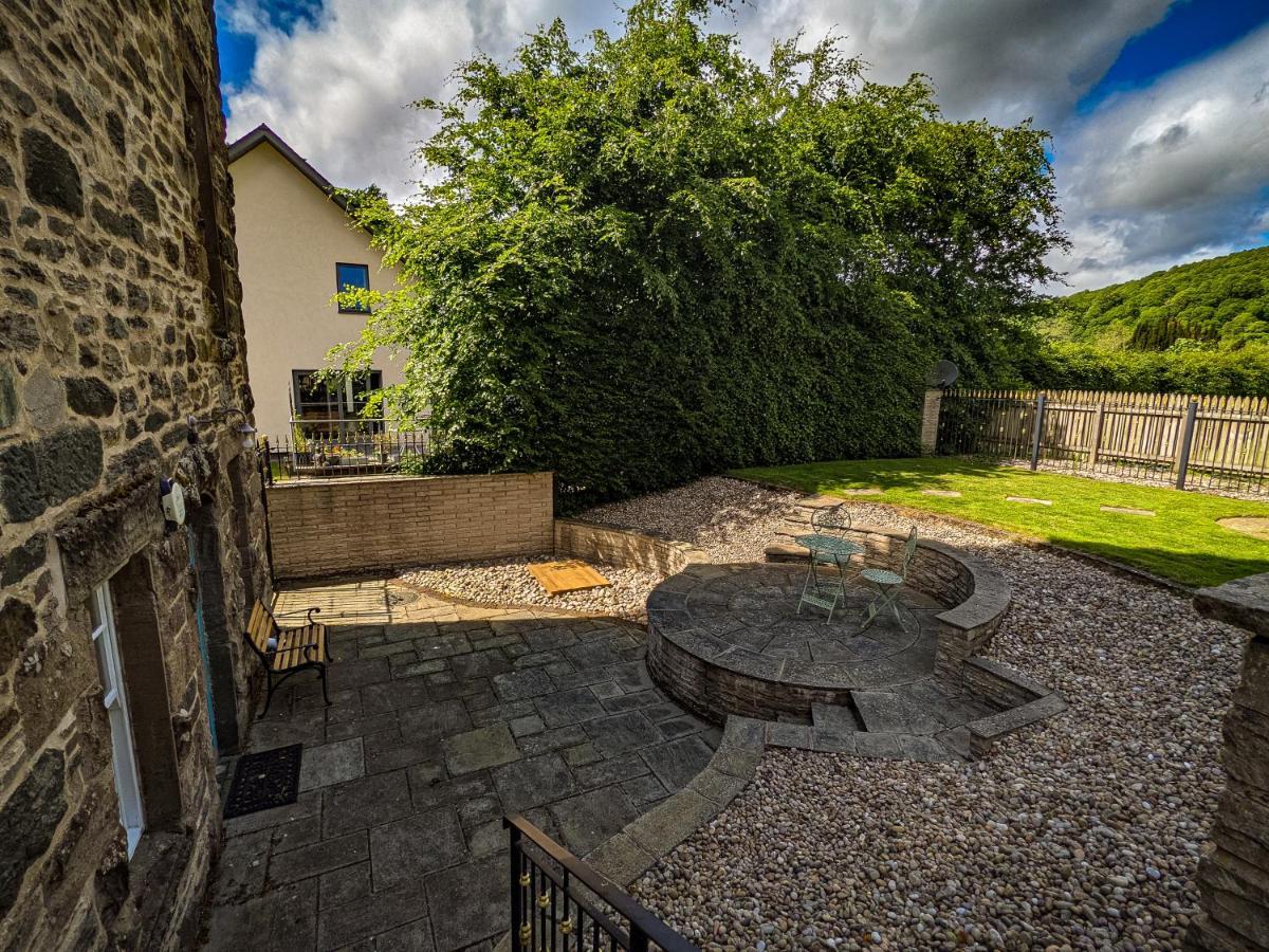 Beautiful Listed Flat With Private Garden, Birnamアパートメント エクステリア 写真